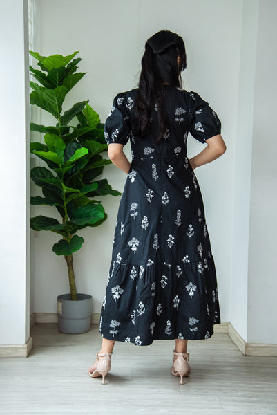 Noelle Floral Embroidery Dress | Black