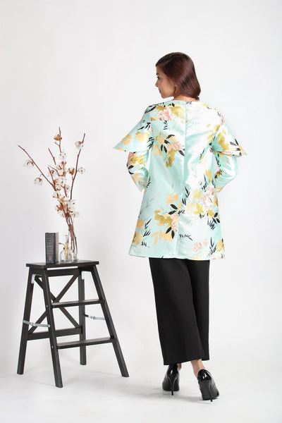 Melrose Label: Adena Floral Top in Jade Green