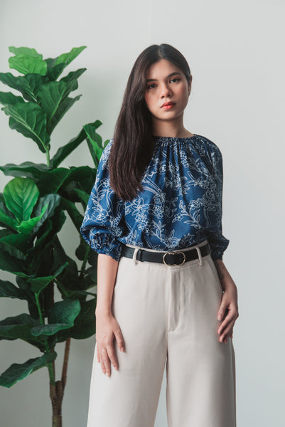 Melrose Label: Ally Floral Top (Navy)