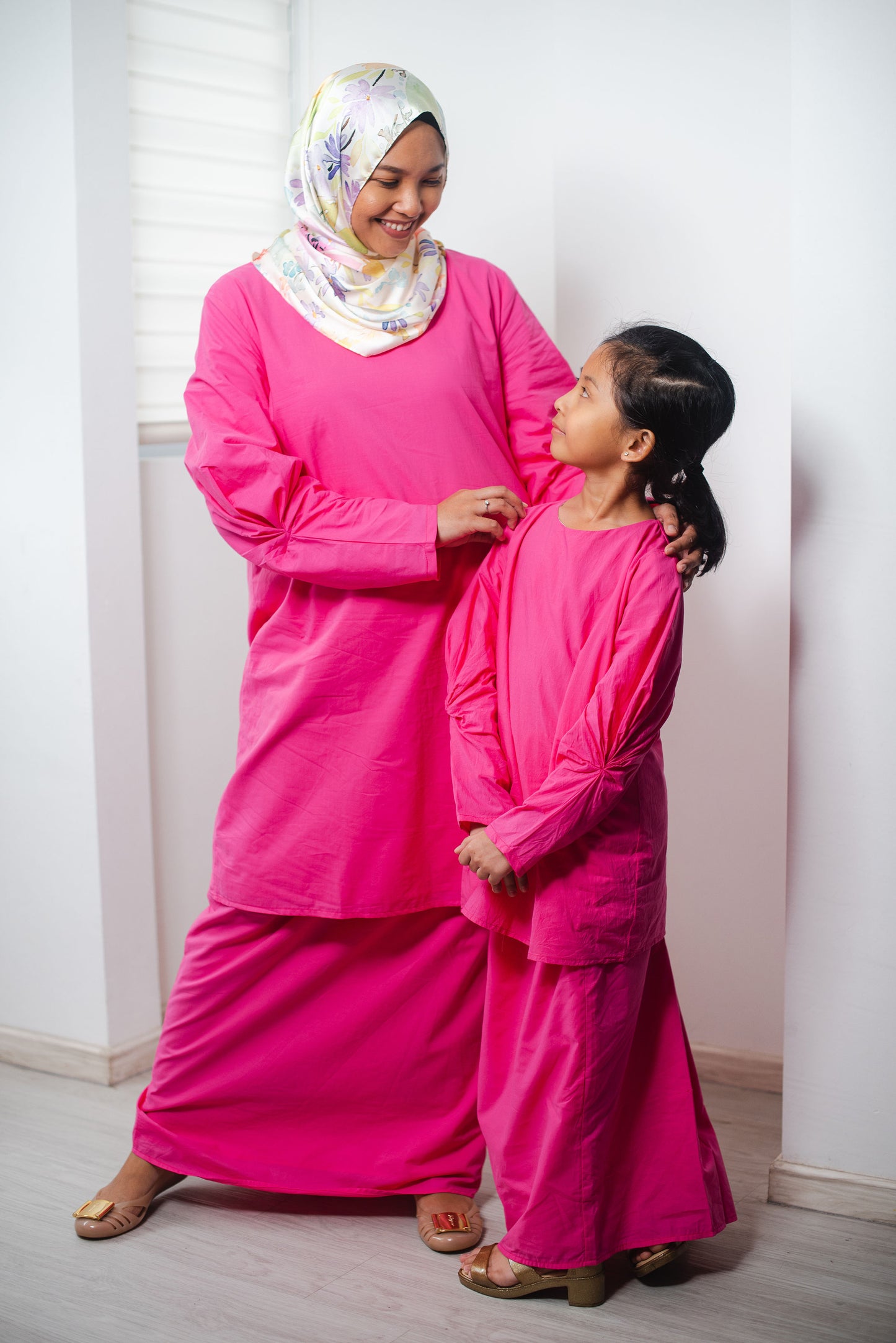 Melrose Label: Amaria Ruched Sleeve Girl Set in Fuchsia