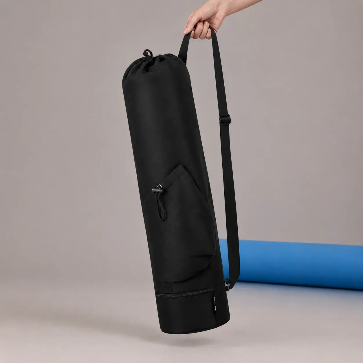 Drawstring Mat Carrier | in use